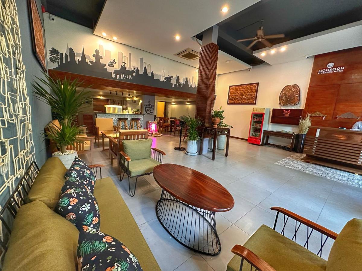Monsoon Riverside Hotel Phnom Penh Dış mekan fotoğraf