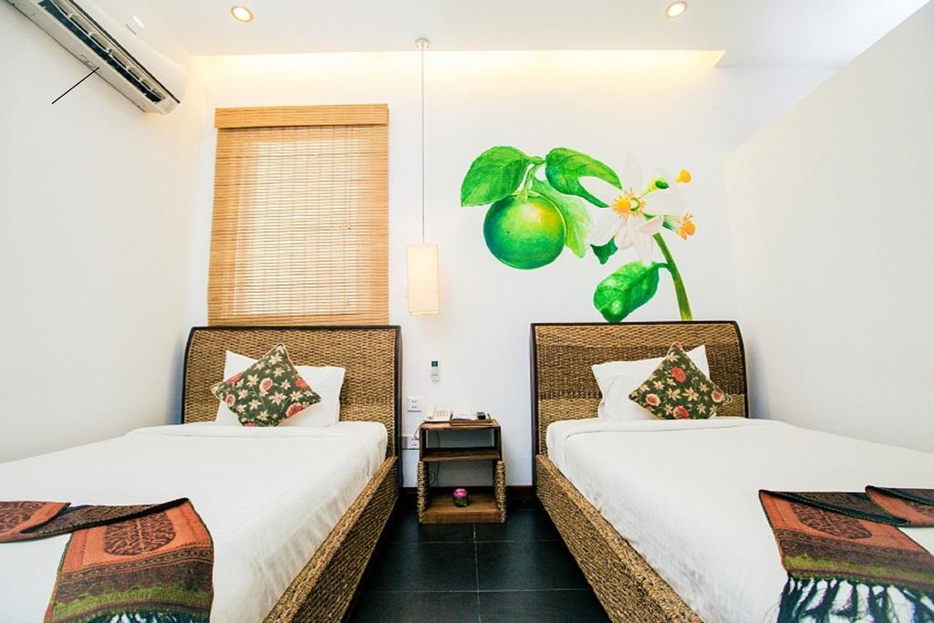 Monsoon Riverside Hotel Phnom Penh Dış mekan fotoğraf