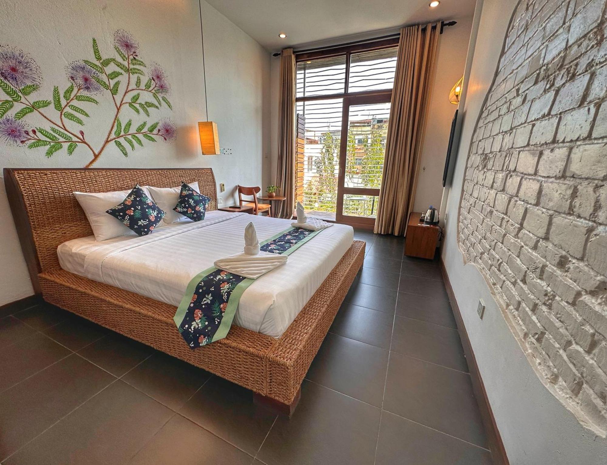 Monsoon Riverside Hotel Phnom Penh Dış mekan fotoğraf